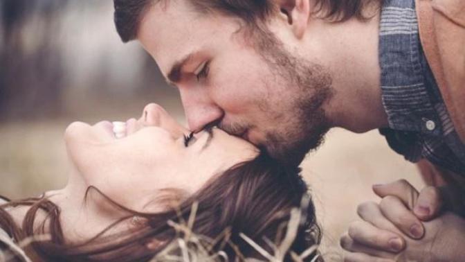 Is kissing on the forehead a sign he's not in to you?