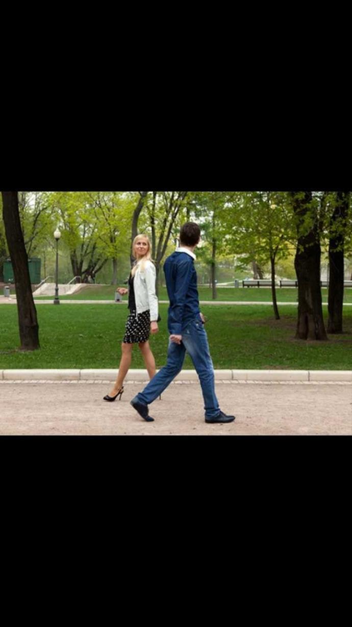 How to approach/start a conversation with a guy that you liked him and saw him for the first time??