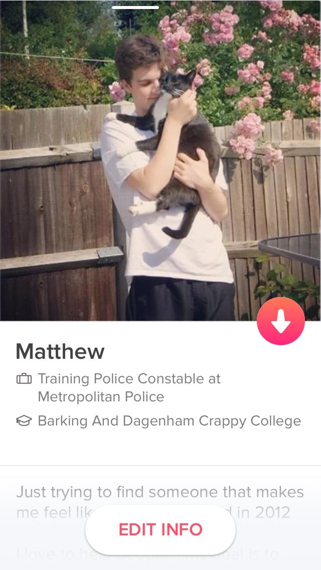 I get no matches on tinder, basicaly girls is my profile s***?