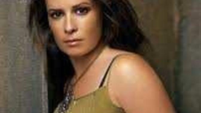 My celebrity crush - Hollie Marie Combs?
