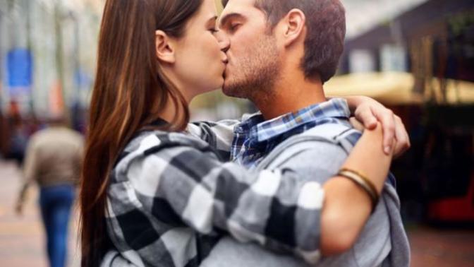 How to teach your new SO how to kiss you right?