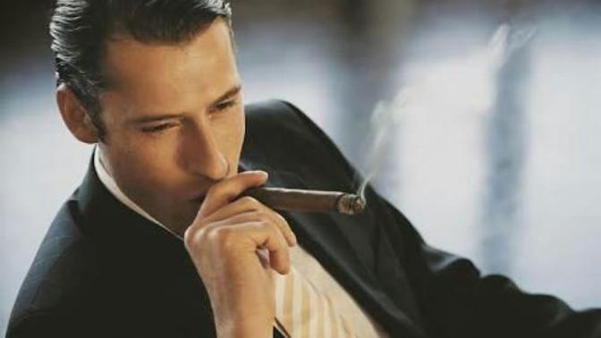Girls do you think wealthy men are more attractive? 😉😉?