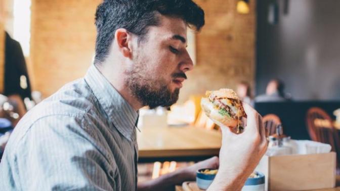 I’m vegetarian but I prefer to date guys that eat meat?