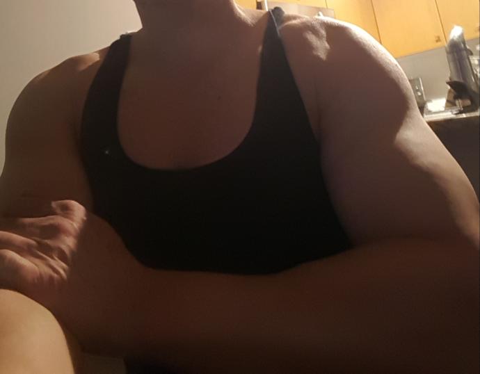 What is proper way to measure arms? Flexed or not? Do my arms look 16.5 inches?