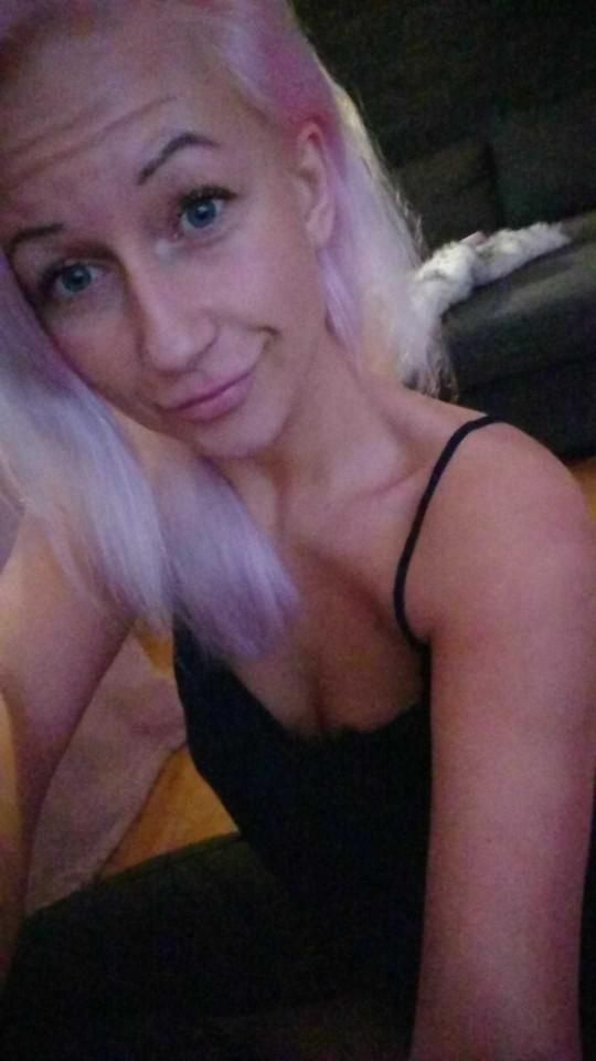 What do you guys think about pink hair? 
?