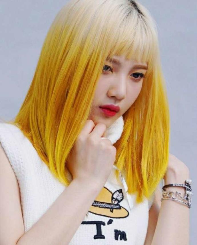 Guy gagers...Do you sterotype women with pink, blue, Green, yellow, and other unique colored hair as feminist??