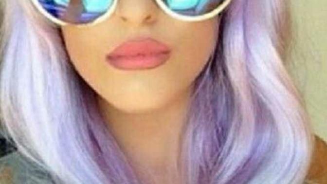 Guy gagers... Do you sterotype women with pink, blue, Green, yellow, and other unique colored hair as feminist?