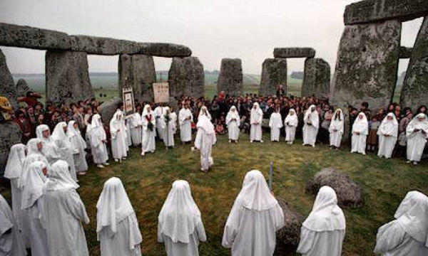 Which would you rather have your Boyfriend/Girlfriend be Atheist or Pagan? 
