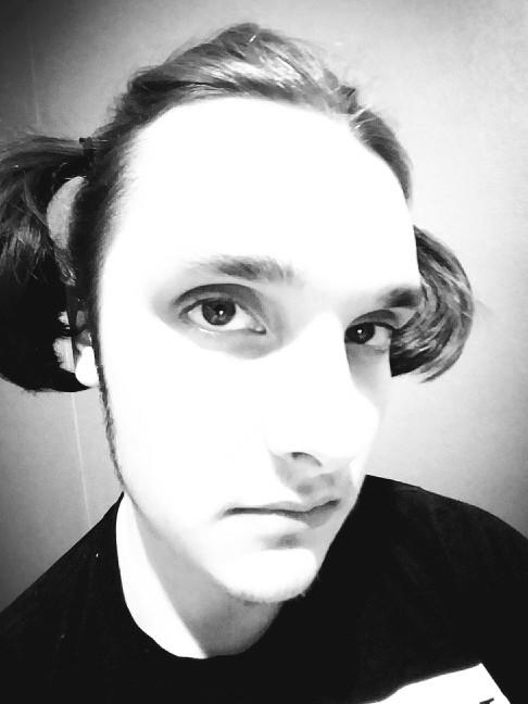People with long hair! Whats your default hairstyle??