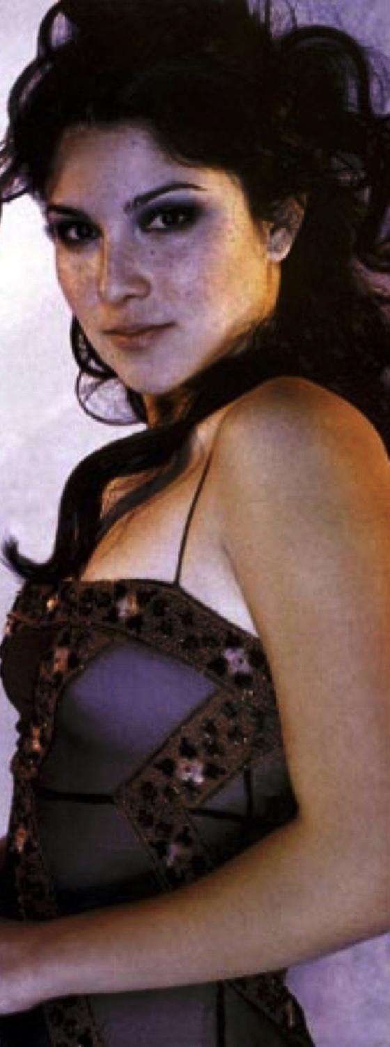 Which actress in this movie do you find most attractive?