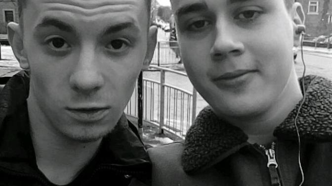 I've never had a girlfriend am I ugly? Im on the right?