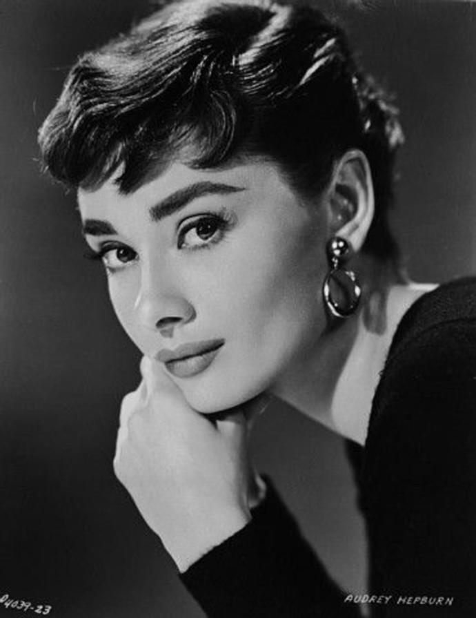 Do you think Audrey Hepburn, Lily Collins, Emma Watson, Natalie Portman and Taylor Hill are elegant and classy?