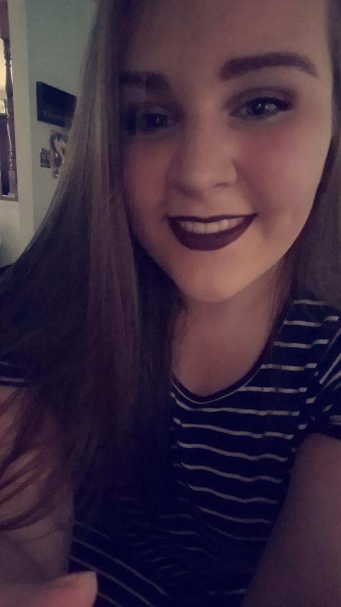 Is dark lipstick attractive or unattractive?