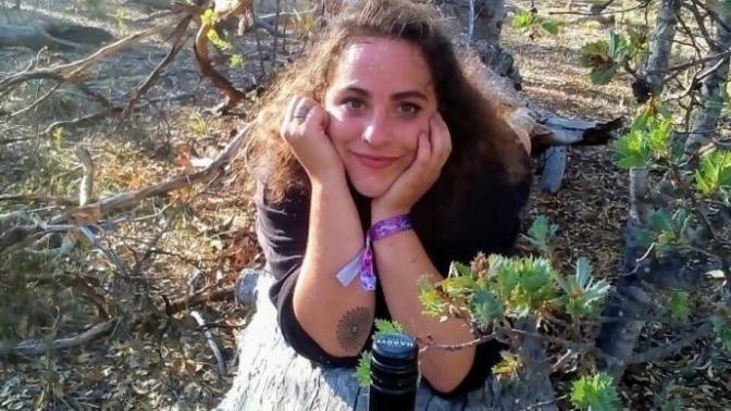 She surprised me with a bottle of wine on our bushwalk really nice date
Anyway she said I looked super cute and wanted me to post
So so I look cute?