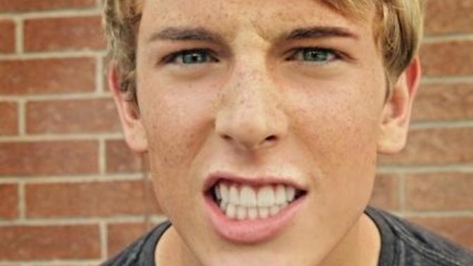 Do girls like freckles on guys?