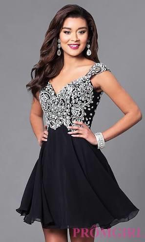Which dress do you prefer for senior prom👠👗?