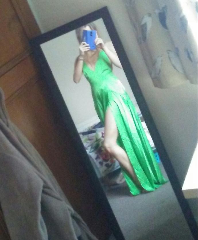 Help deciding on whether to keep or return dress???