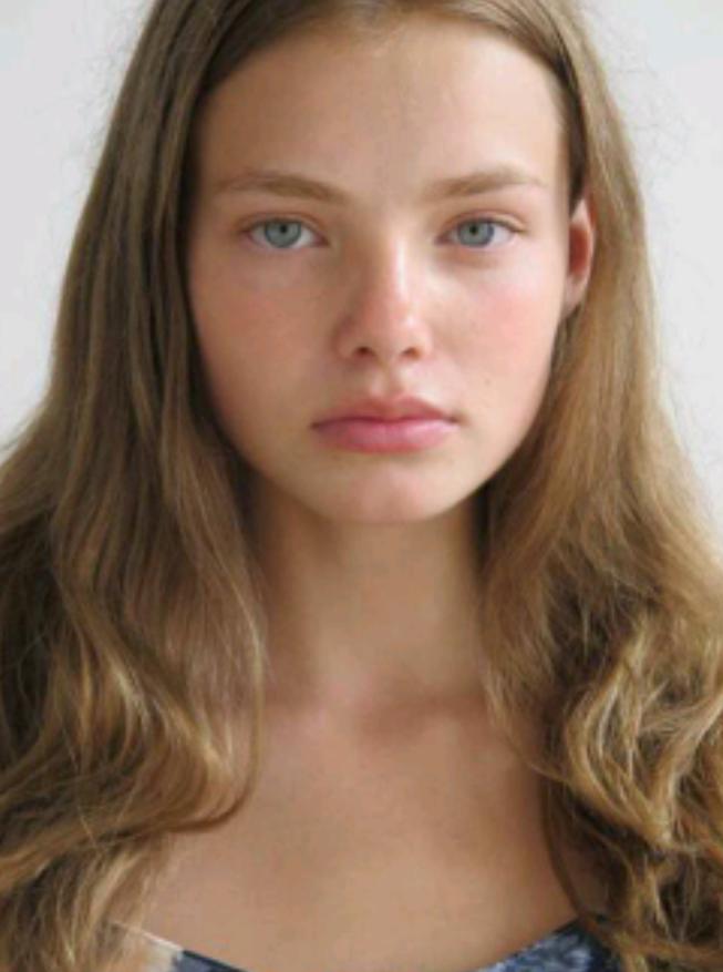 Do guys prefer natural girls or girls who wear makeup?