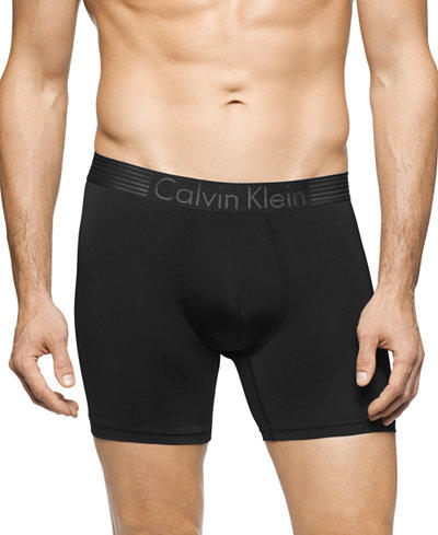 Girls, what kind of male underwear do you prefer to see in a guy?