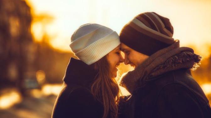How can you tell if a guy is lusting after you vs he has feelings for you?