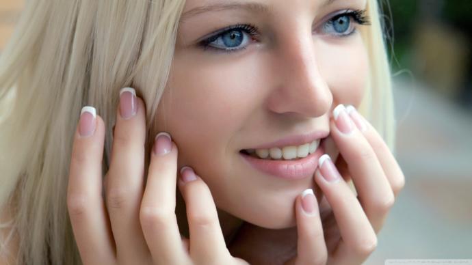 Do you have a picture of the person with the most beautiful eyes that you have ever seen? Post them pls?