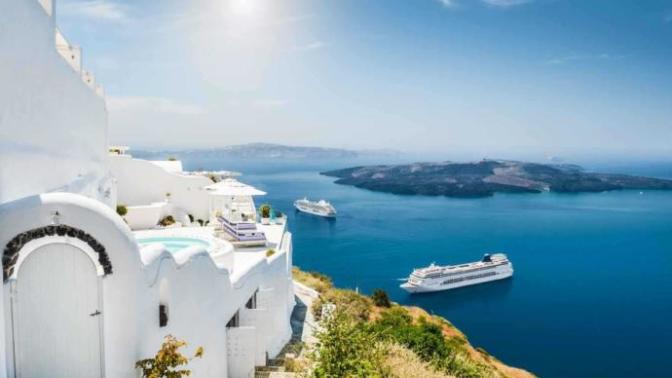 Which is a better travel option after university?