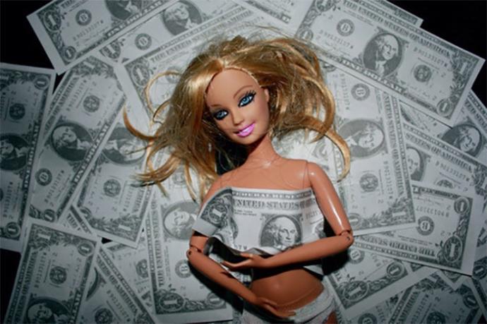 How can you tell if someone is a gold digger?