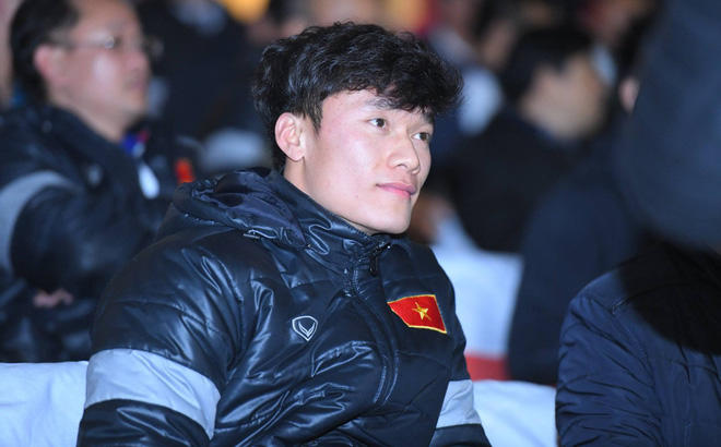 Is he a handsome athlete?