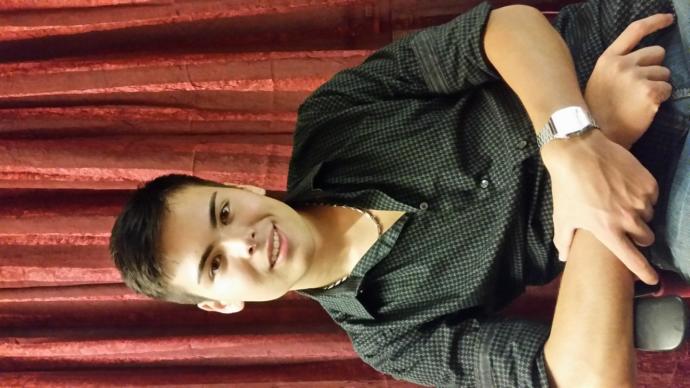 Ladies, please help! Should I cut my hair??