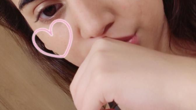 Same girl in last picture but no filter just heart stickers. No makeup. Still beautiful?