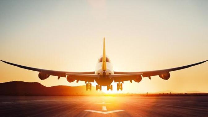 Do you prefer to travel alone, with your S/O, with your friends or with your family? Why?