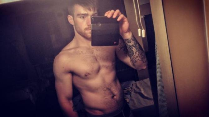 Using topless photos on Tinder? Yes or No?