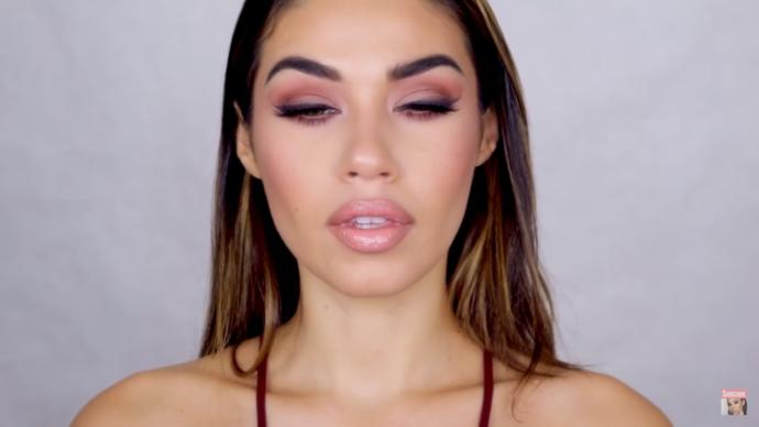 guys: do you prefer matte or glossy lips on a woman?