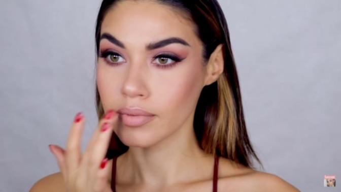Guys: do you prefer matte or glossy lips on a woman?