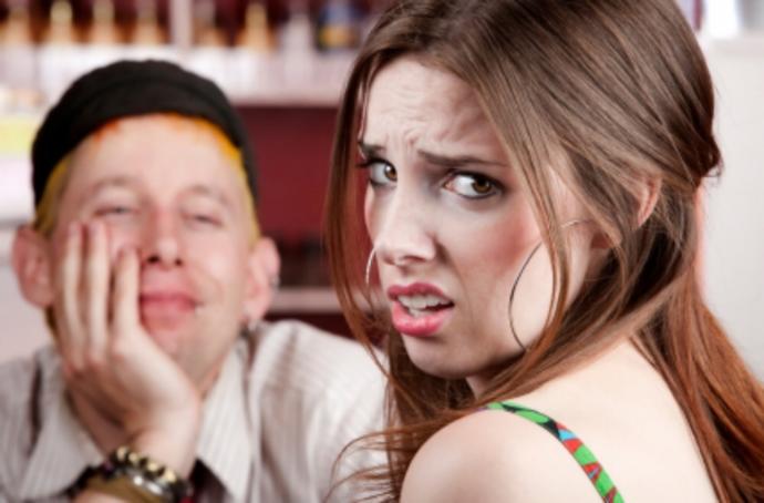 Ladies - in your opinion, what’s the best way to reject a guy who wants your number?