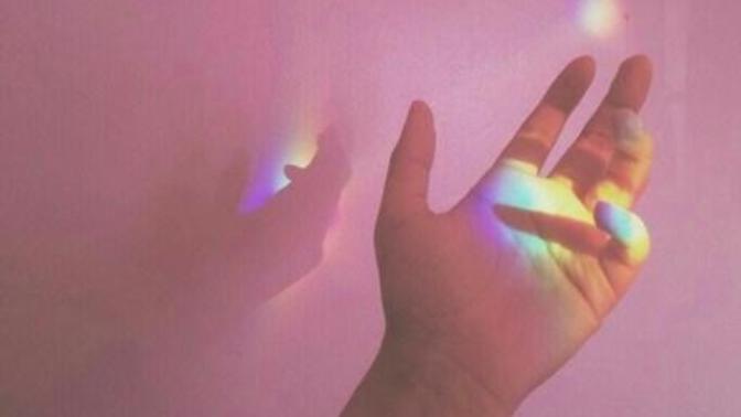 Do Guys Like Feminine Hands?