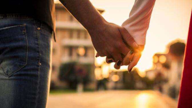 How do you know if you’re falling in love?