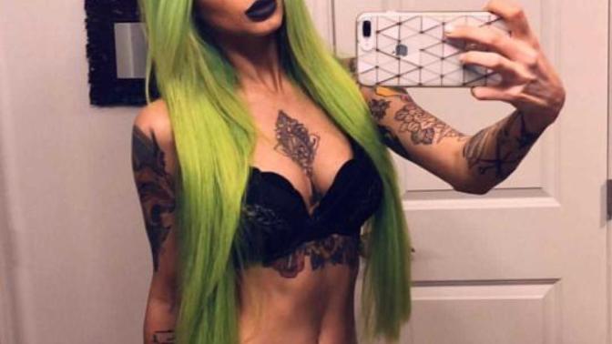 Do you find alternative looking girls a turn off or a turn on?
