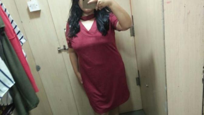 Does this dress look good on me? if yes which one?
