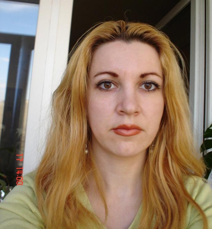 What's her best face feature?