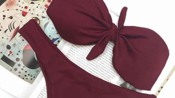 Do you think this swimsuit would look good on pale skin?