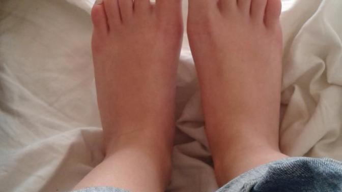Are my feet ugly (for guys that care about girl's feet) ?