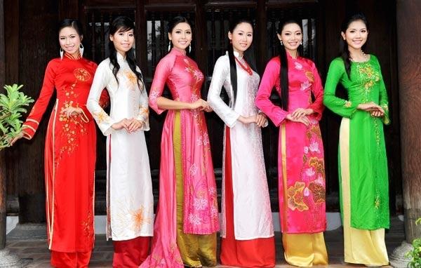 Which one of these traditional clothes do you like most?