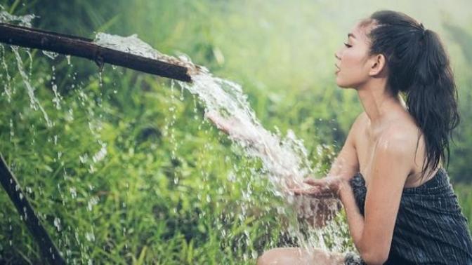Would you divorce your spouse for only bathing once a year?