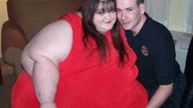 Would you rather date a fat girl or be crushed by her?