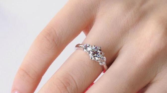 Would you be ok with your fiancee/fiance giving you a synthetic diamond?