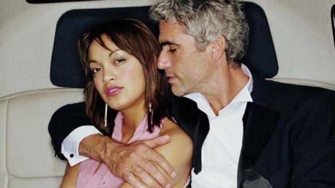 Sugar Baby / Sugar Daddy - Mama:
Has anyone here tried the Sugar Dating? What can you say about your experiences? Advices?
