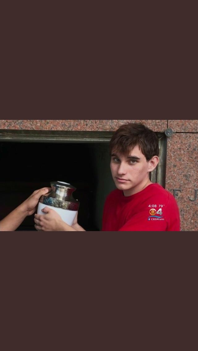Why does Nikolas Jacob Cruz have fans?