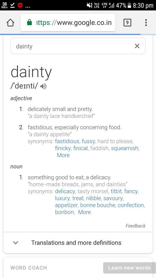 What does this guy mean when he says his old girlfriend looks “dainty” compared to me?