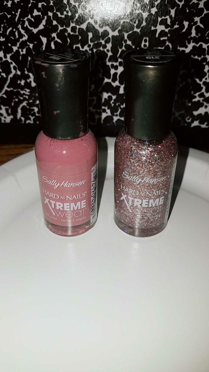 What color should I paint my nails??
